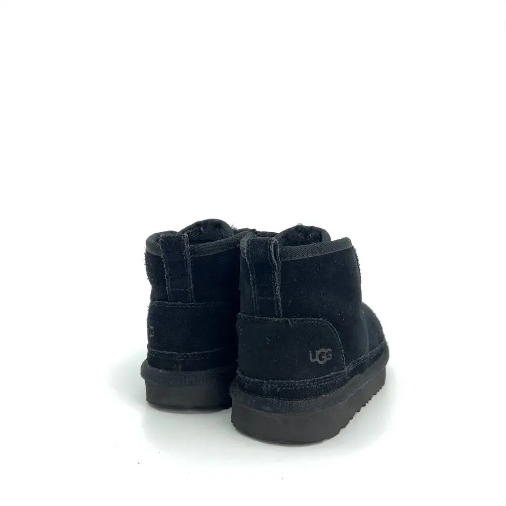 UGG Neumel II Boot Kids US 9 Black Suede Chukka